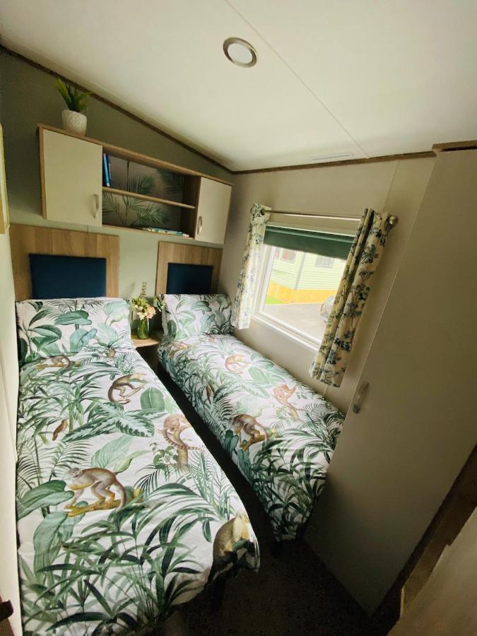 The Sanctuary Holiday Home - Escape The Ordinary Knaresborough Exterior foto